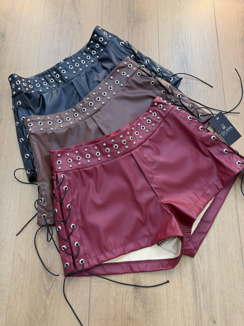 SHORT CORINO MANU