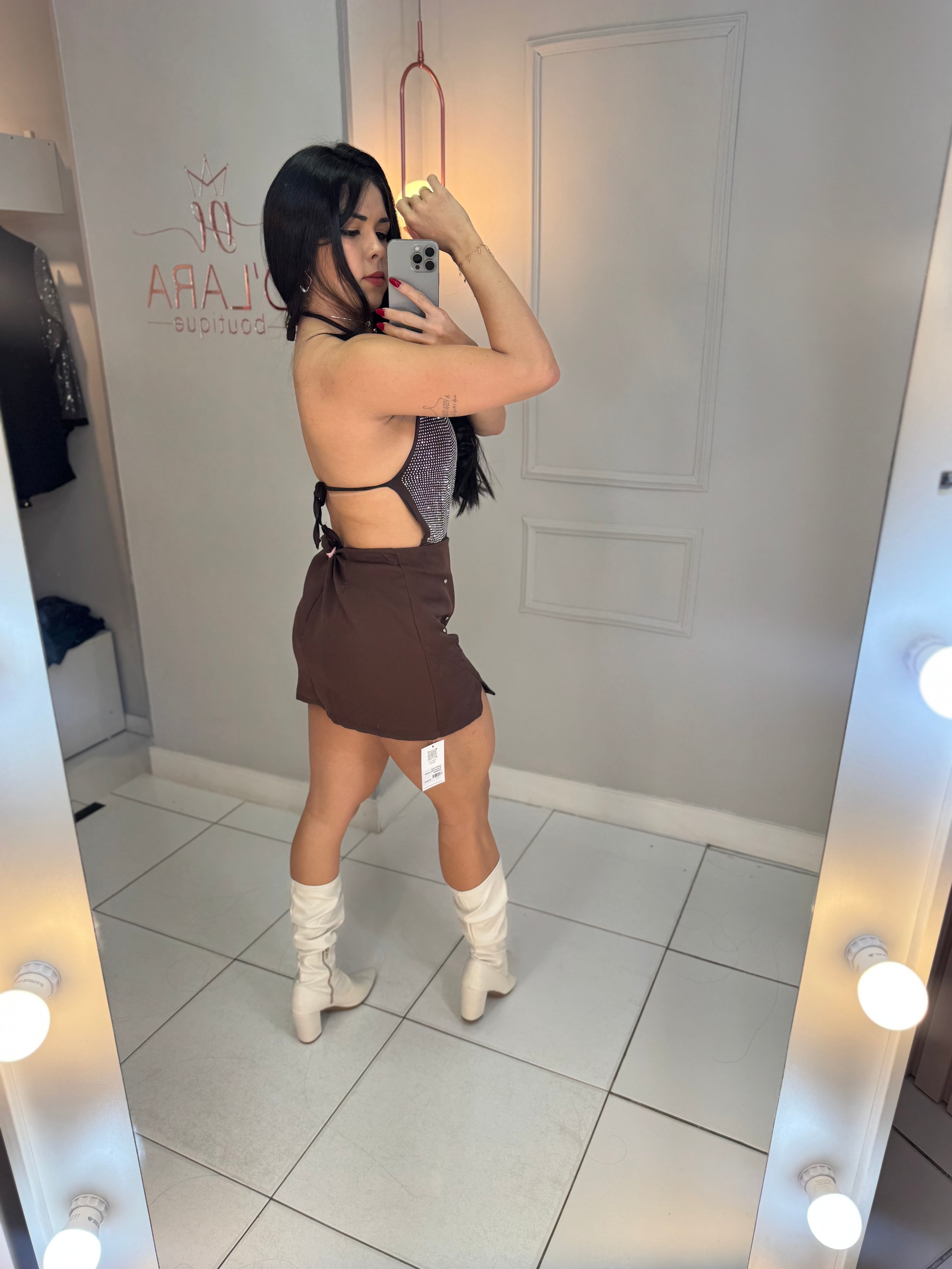 BODY PEDRARIAS LAUANE