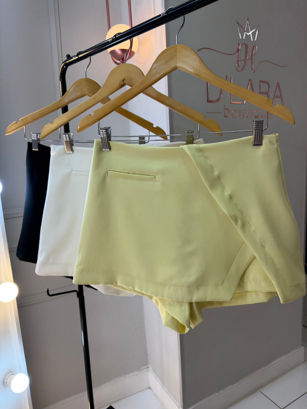 SHORT SAIA TICIANE