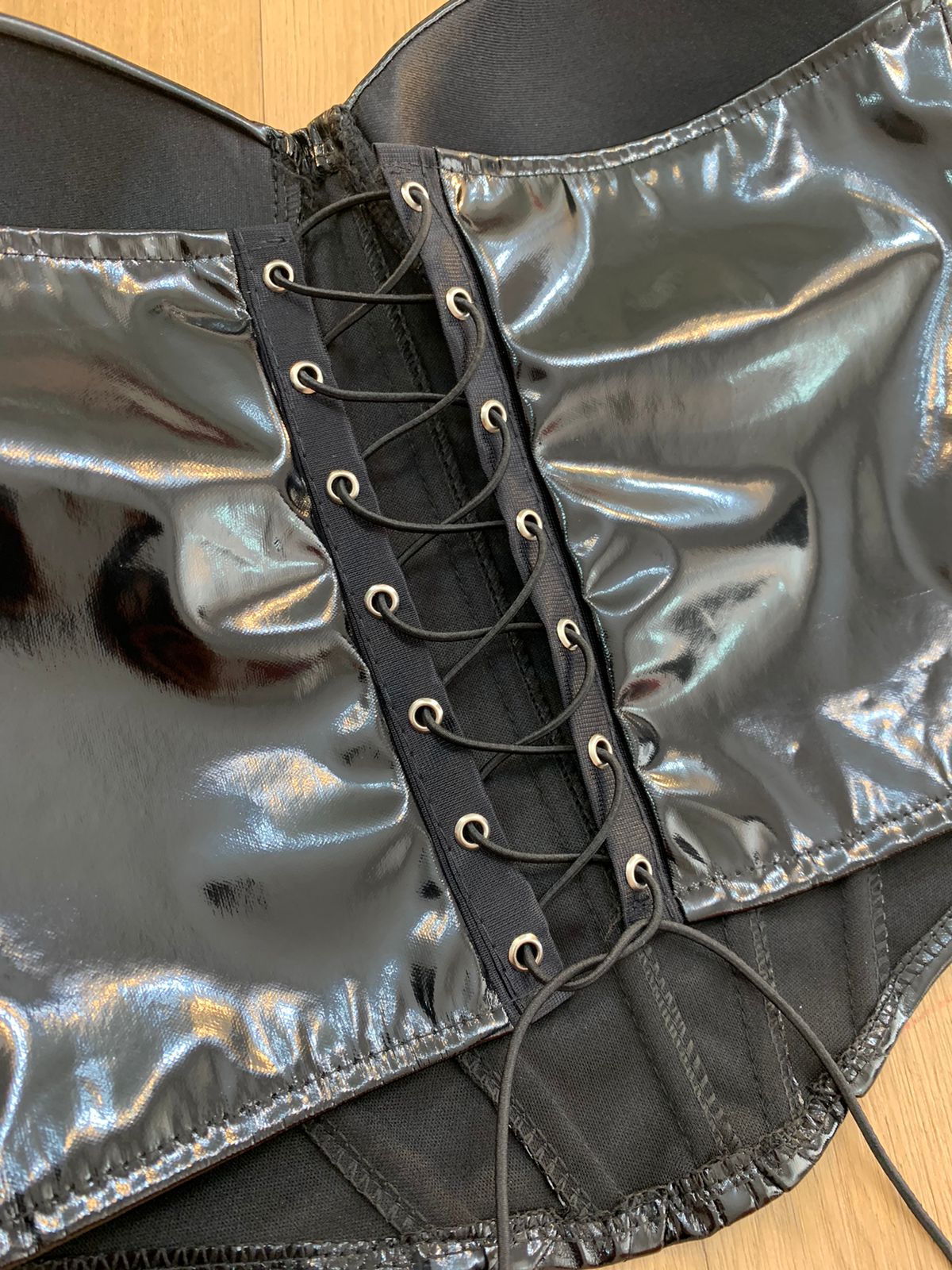 CORSELET VINIL TALYA